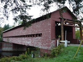 Ponts de Ferme rouge uniques au monde